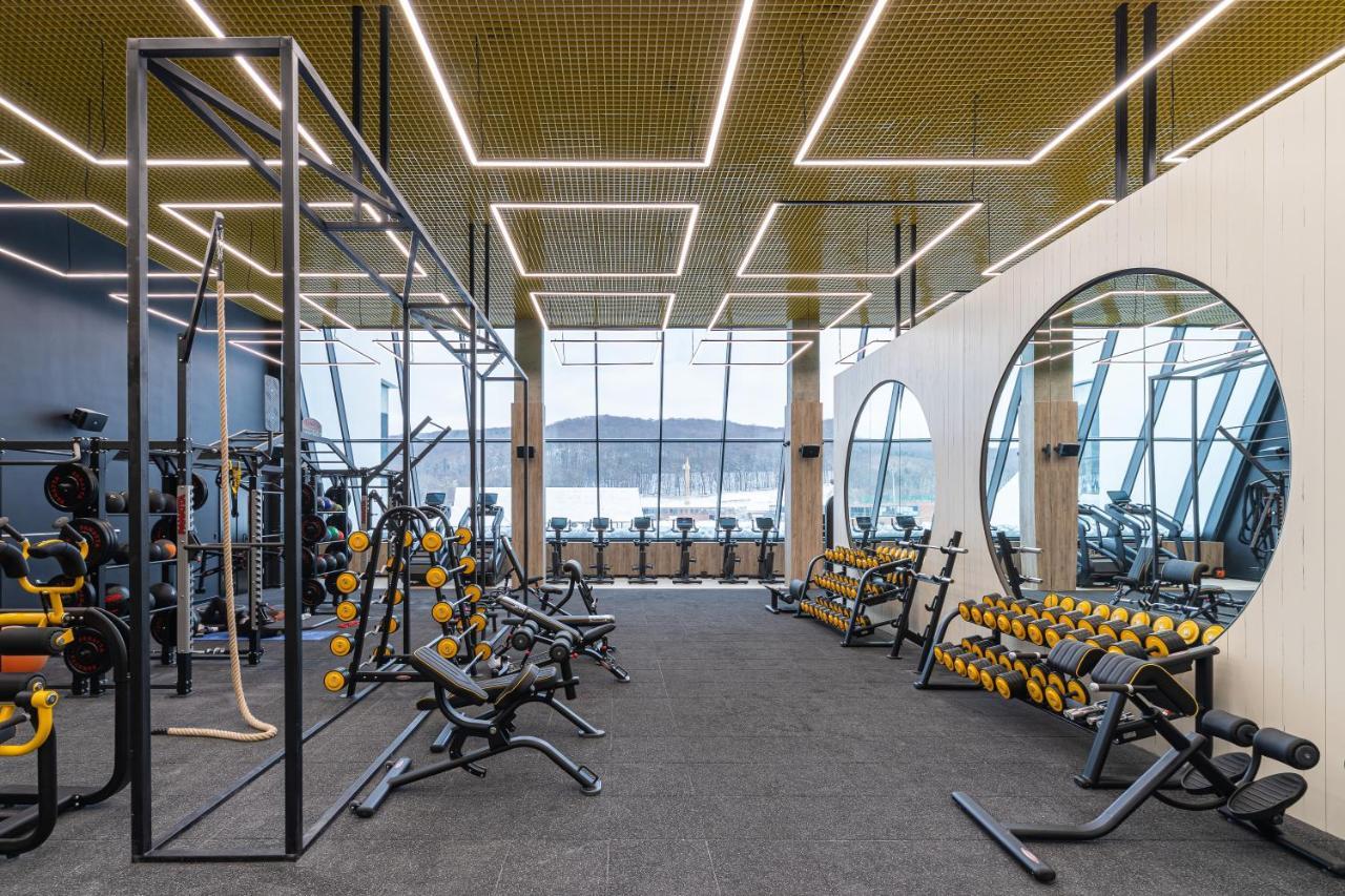 Emily Resort Lviv Bagian luar foto The gym at the hotel