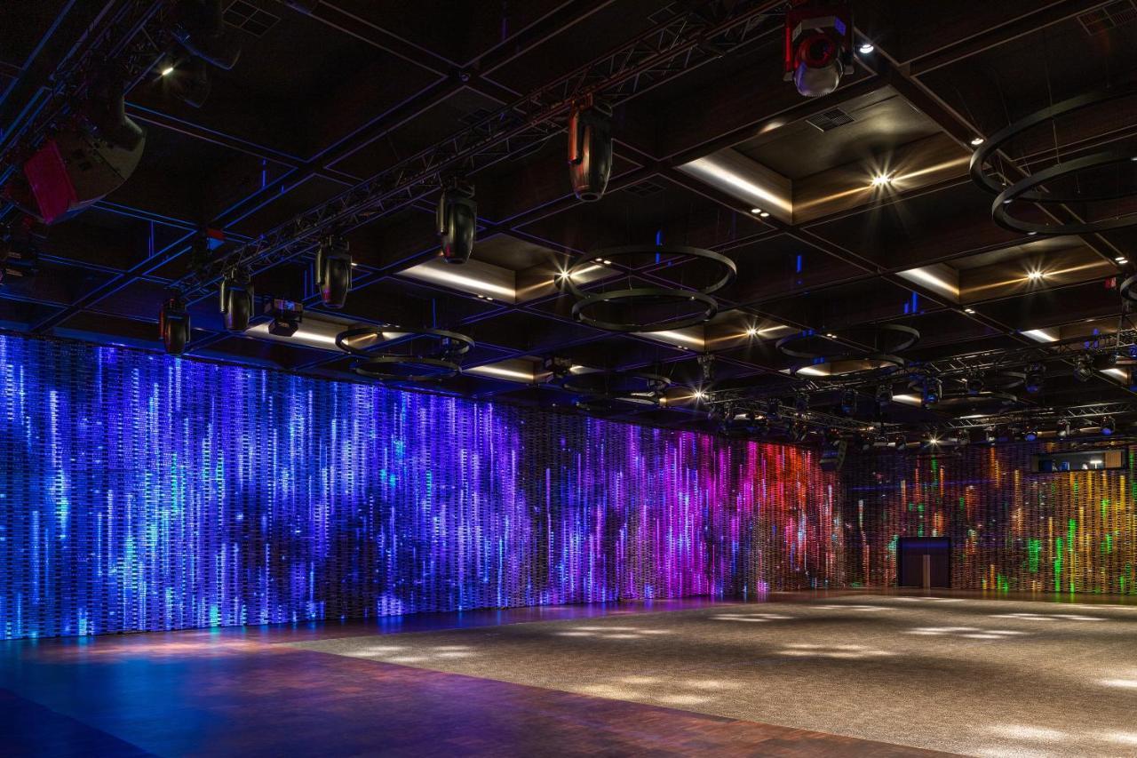 Emily Resort Lviv Bagian luar foto The interior of the nightclub